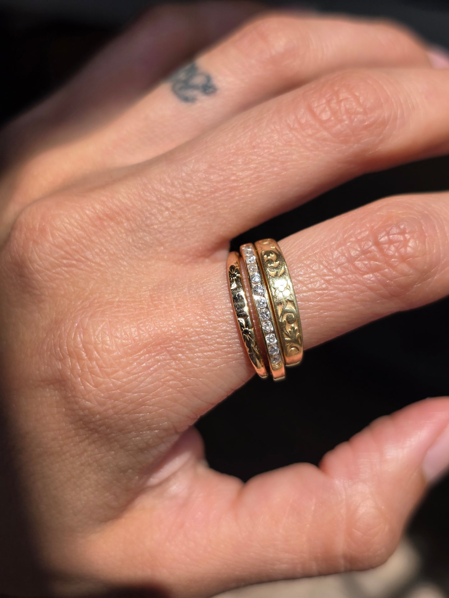Beautiful 14k Gold Channel Set 1/4CTW Diamond Stacker Band Ring Size 7.5