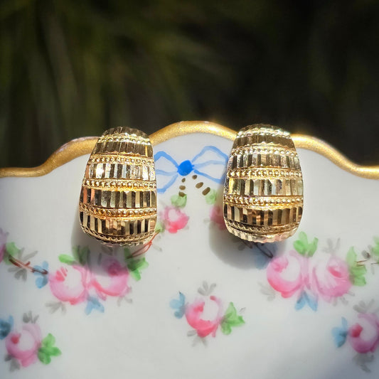 Vintage 14k Gold Diamond Cut Chunky Textured Domed Solid Made Earrings