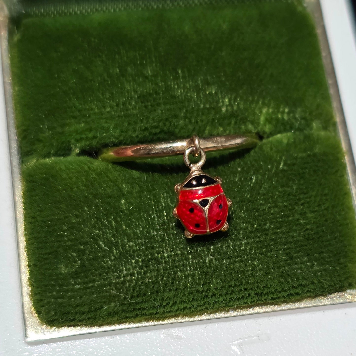 Adorable 10k Gold Italian Made Enamel Ladybug Charm Dangle Ring Size Size 7