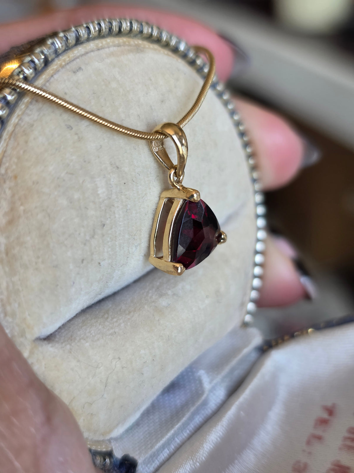 10k Gold Trillion Cut 2 Carat Garnet Solitaire Pendant (NO CHAIN)