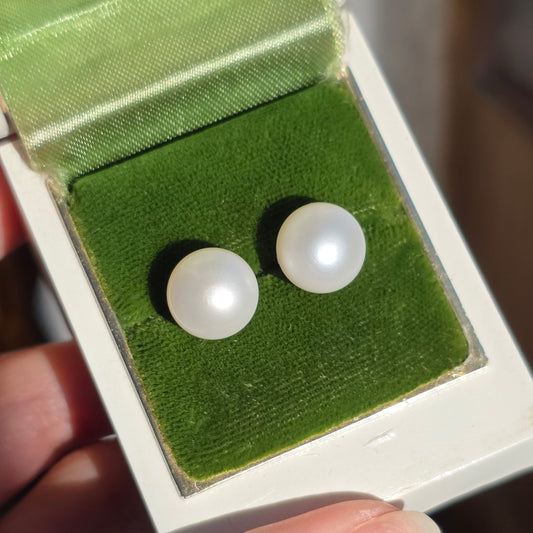 Pretty 14k Gold Large 10mm White Pearl Button Studs Earrings June Birthstone
