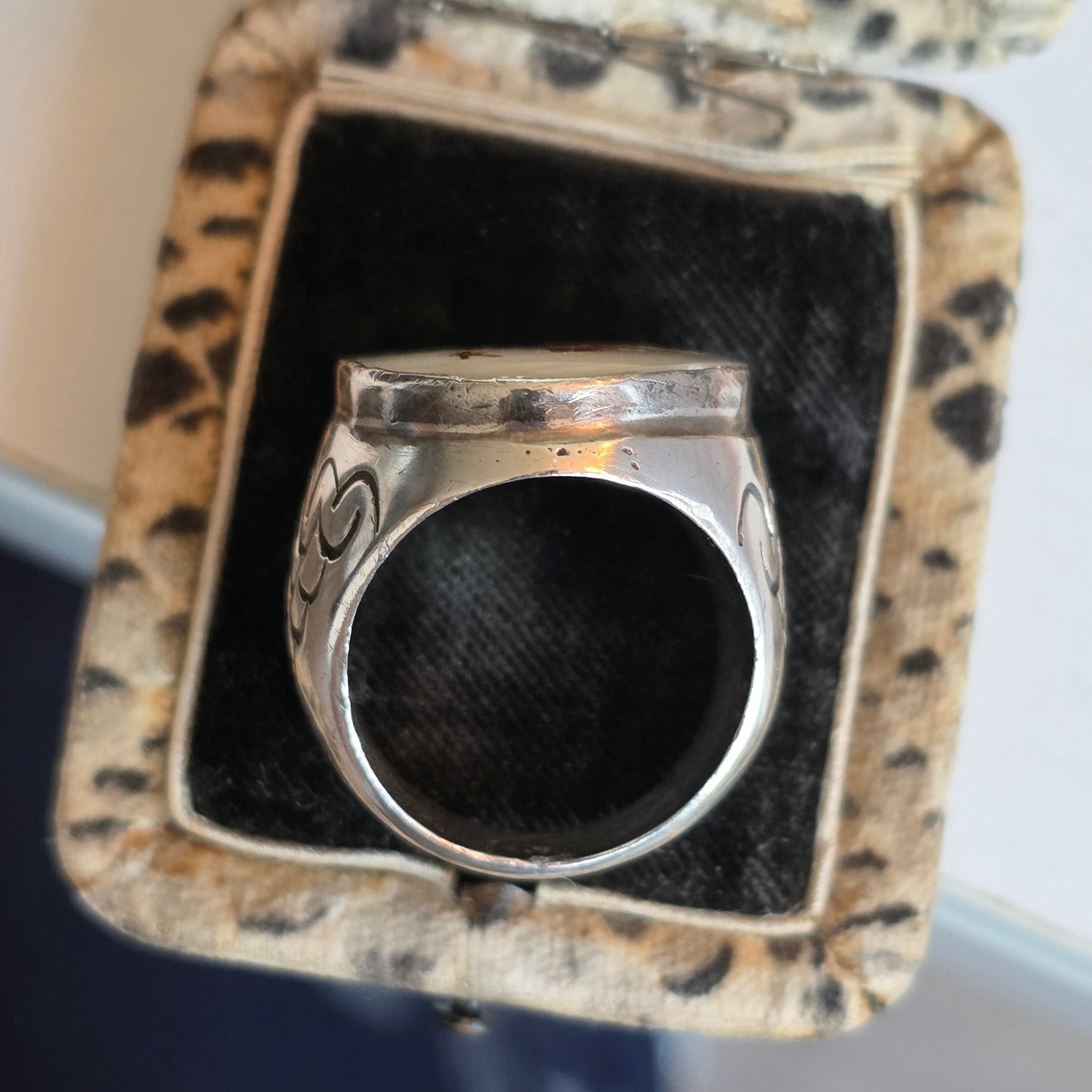 Amazing Solid Sterling Silver Heavy 1 OZ+ Gemstone Inlay Southwestern Style Bird Oval Signet Statement Ring Size 10.5