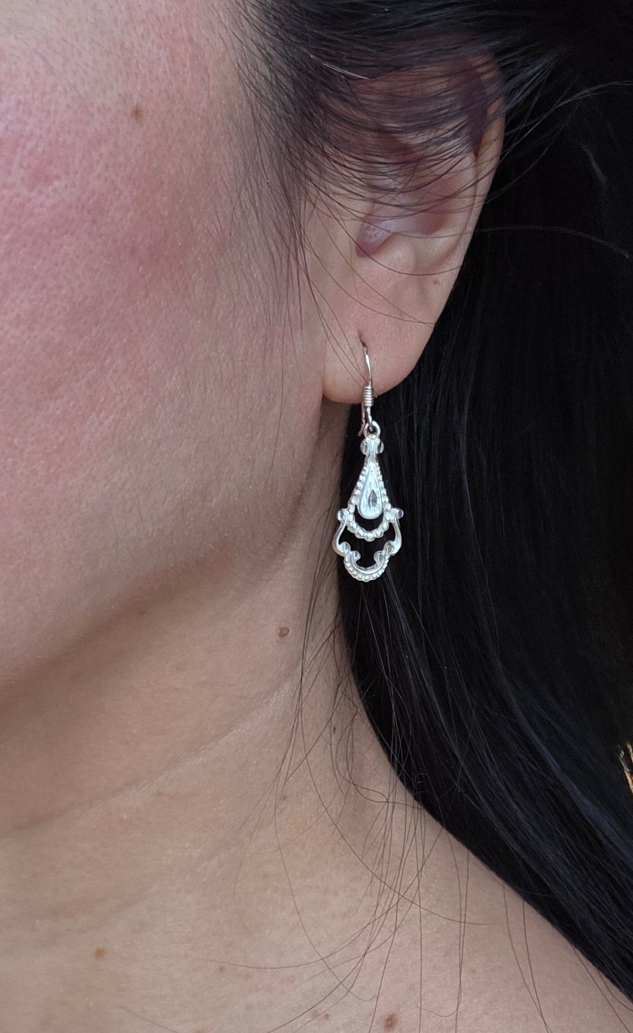 Pretty Diamond Cut Filigree Sterling Silver Tear Drop Dangle Earrings