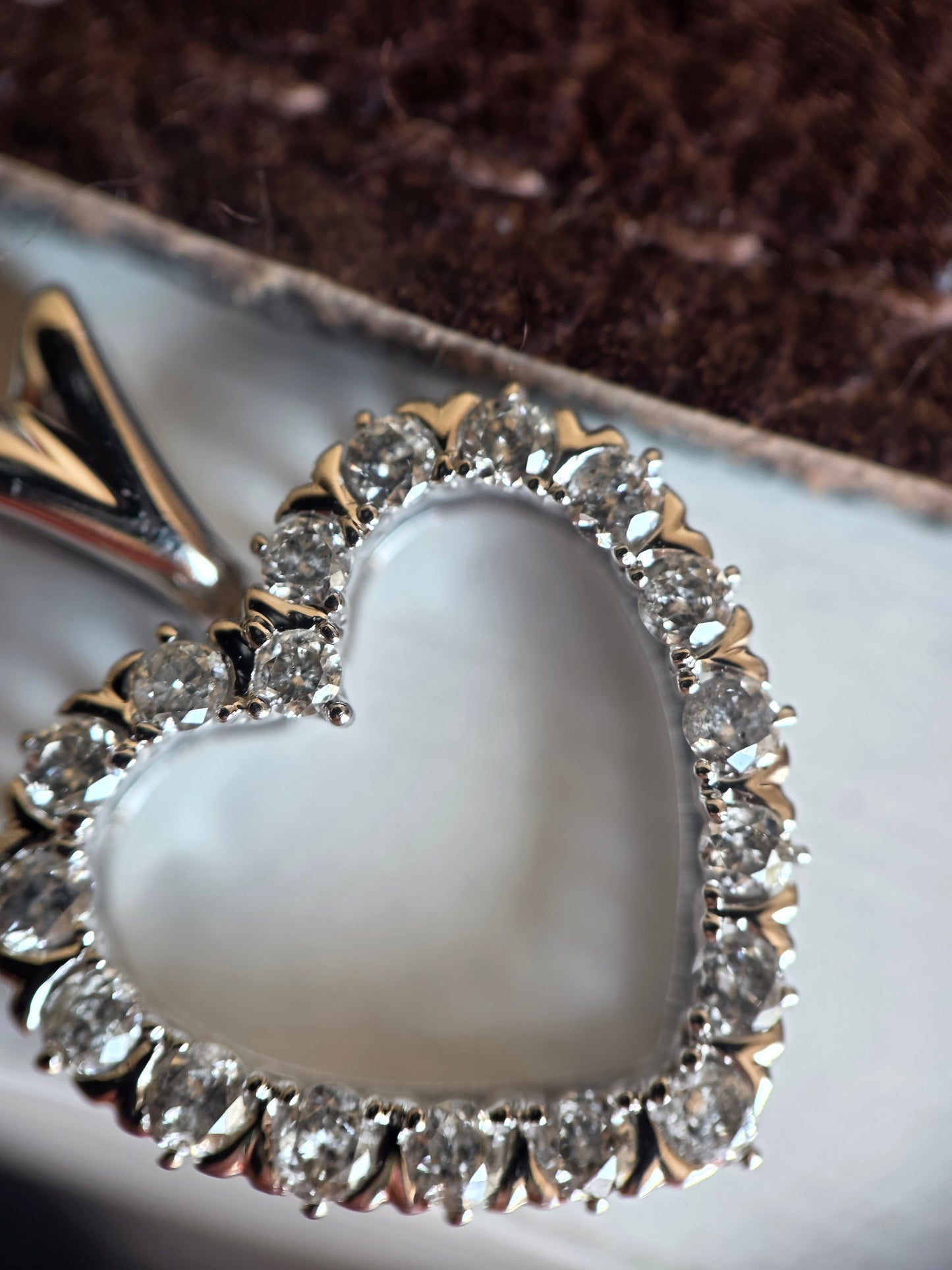 Beautiful 10k White Gold 1/3CTW Diamond Heart Pendant With  WG Box Chain Necklace 18"