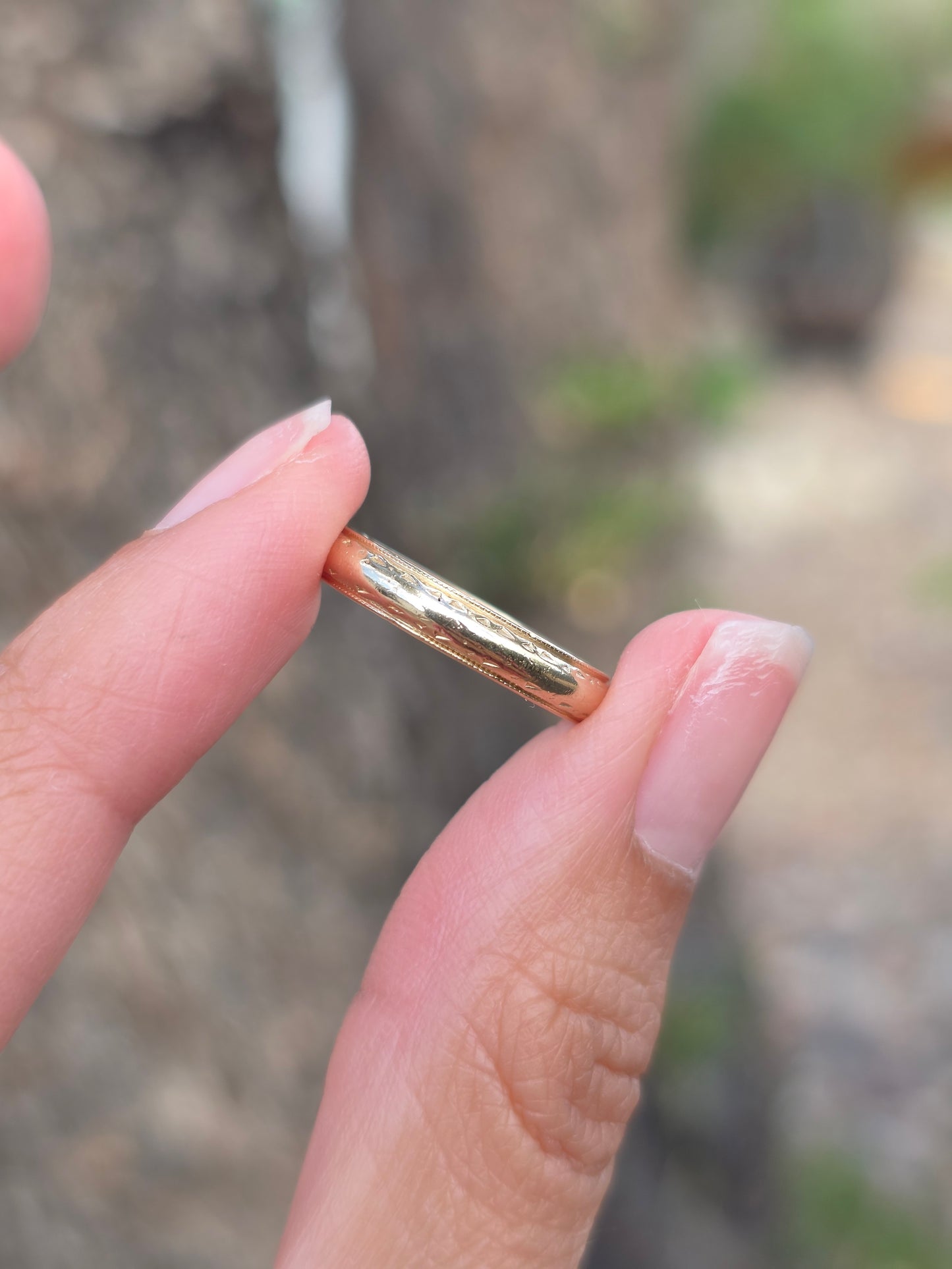 Vintage Etched Solid 14k Gold Band Ring Size 6
