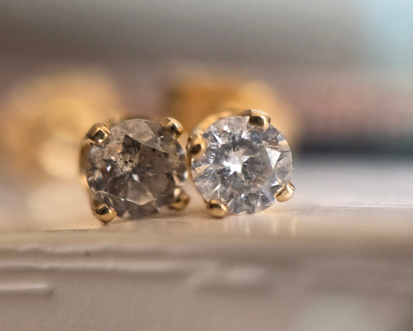 Classic 14k Gold .25CTW Round Diamond Studs Mismatched Earrings