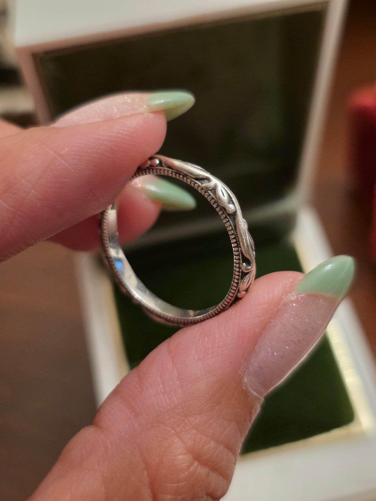 James Avery Sterling Silver Floral Carved Band Ring Size 7