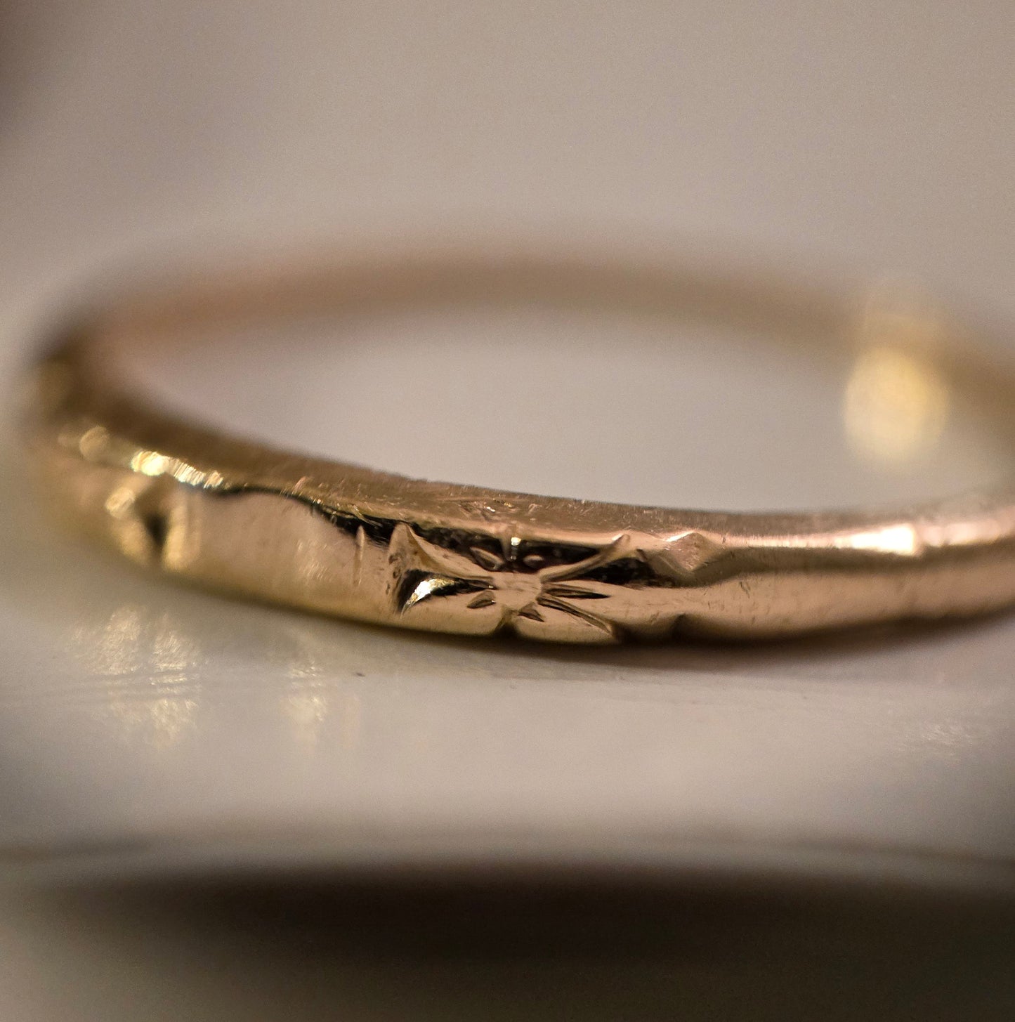 Pretty Vintage 14k Gold Floral Skinny Stacker Band Ring Size 6.25