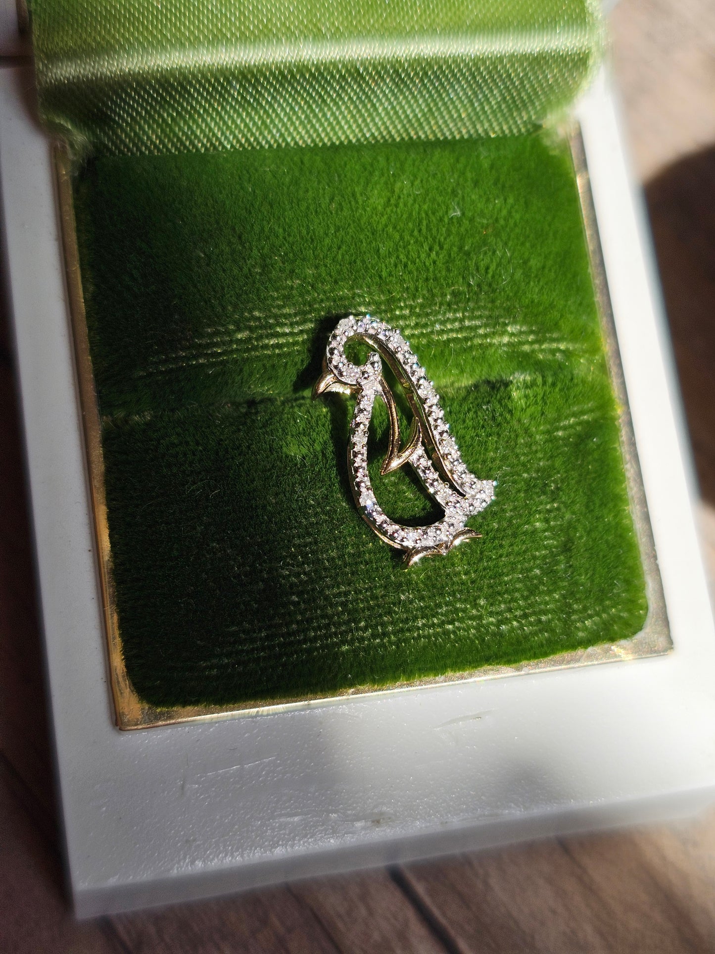 10k Two Toned Diamond Penguin Pendant (NO CHAIN)