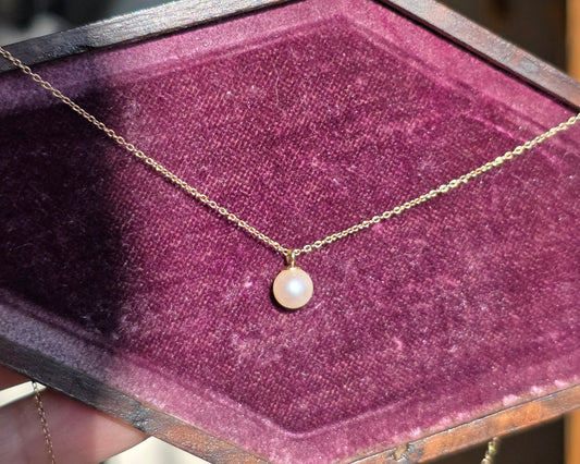 Pretty 10k Gold Dainty Pearl Charm Necklace 16" June Birthstone