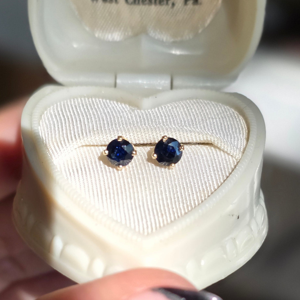 14k Gold 4mm Sapphire Stud Earrings