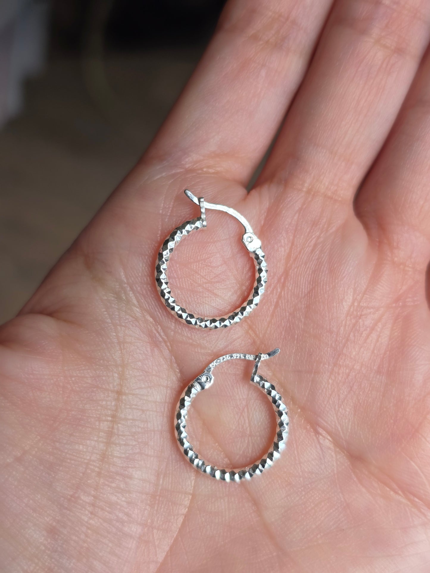 Small 16.6mm Textured Diamond Cut Hoops Earrings
