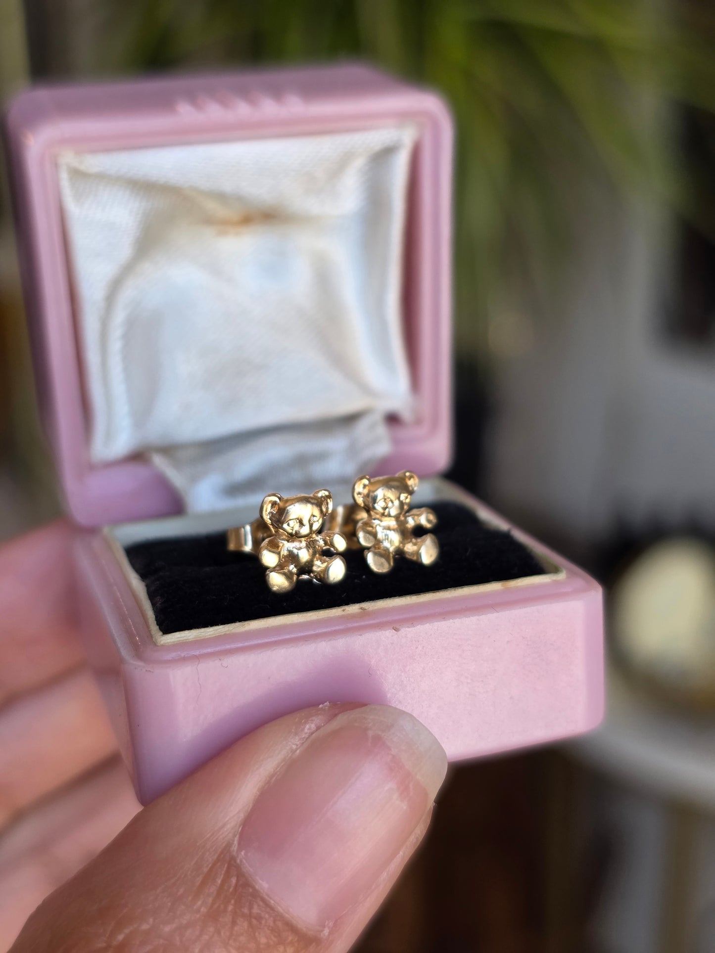 Pretty 14k Gold Teddy Bear Dainty Stud Earrings