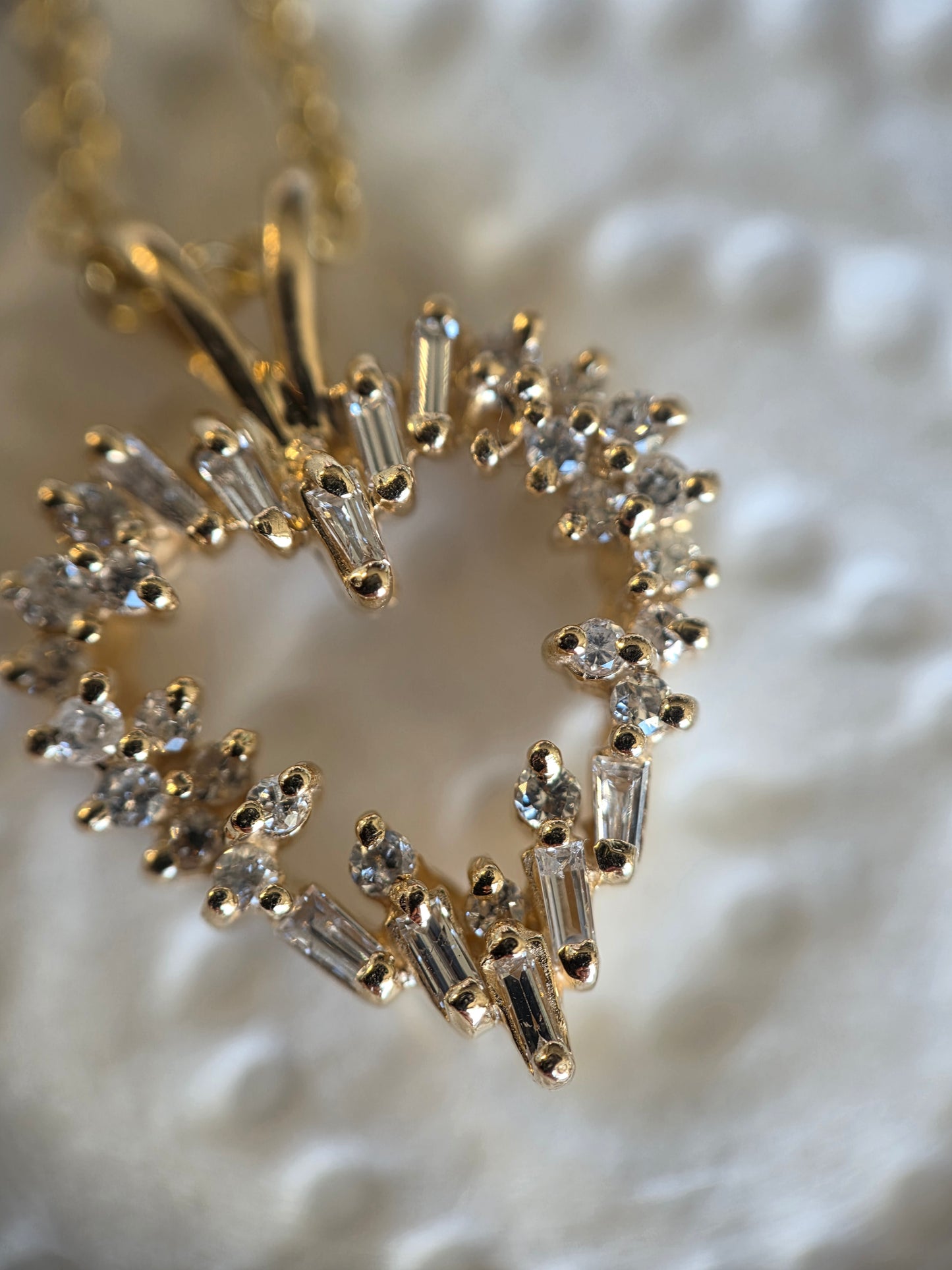 Stunning 14k Gold Natural Diamond Heart Pendant (NO CHAIN)