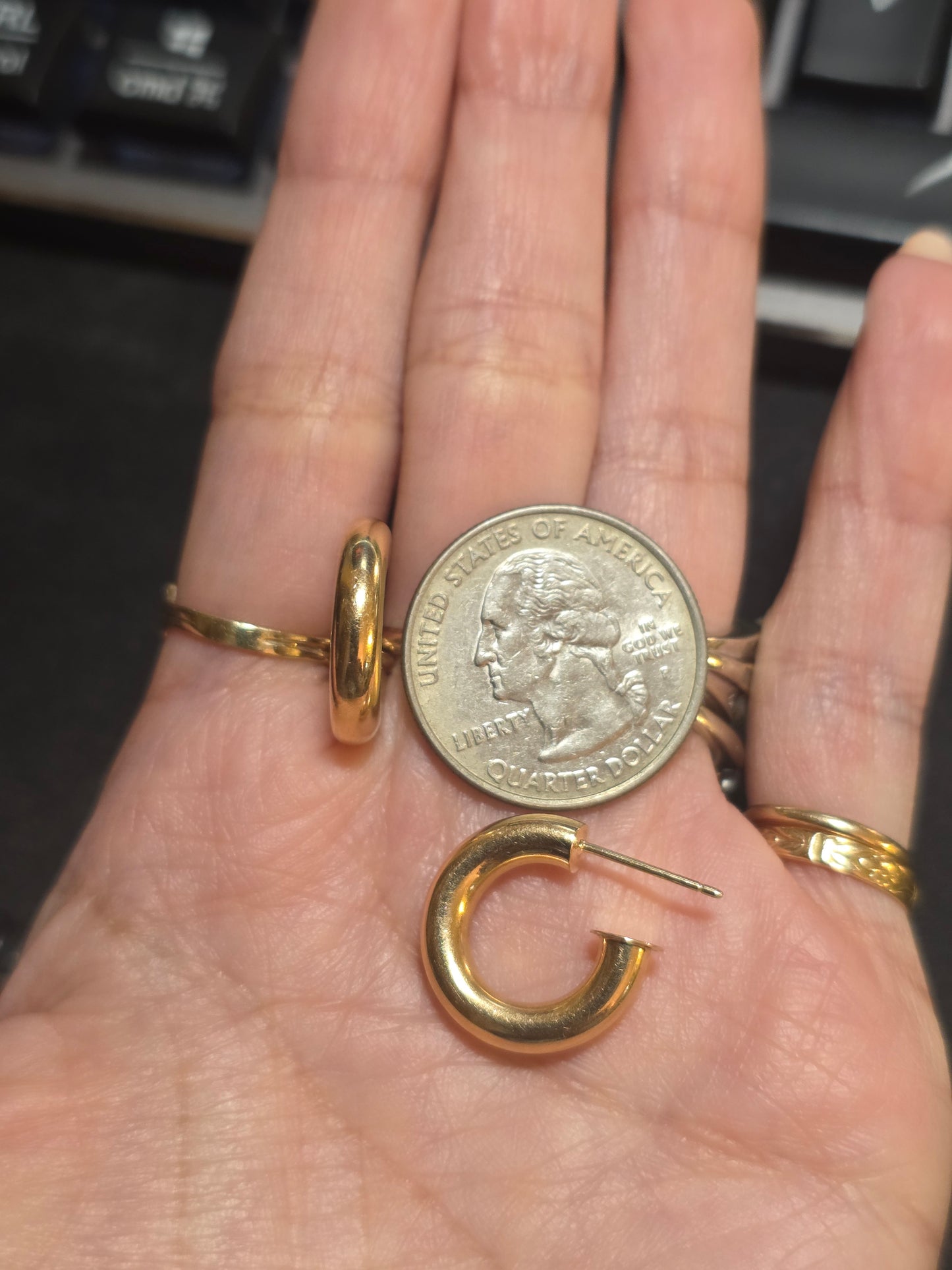 Lovely 14k Gold Chunky Tubular 3/4inch Polished Hoops Earrings