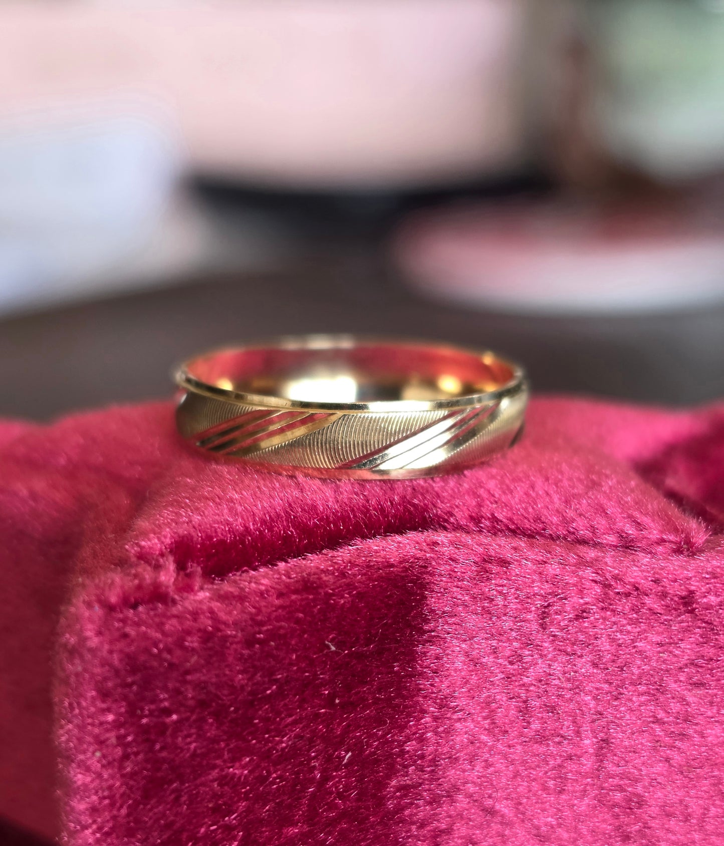 Pretty 10k Gold Diamond Cut Textured 4.1mm Wide Band Size 8.25