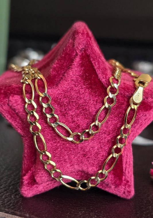 Beautiful 10k Gold Classic Solid 3.7mm Figaro Chain 18"