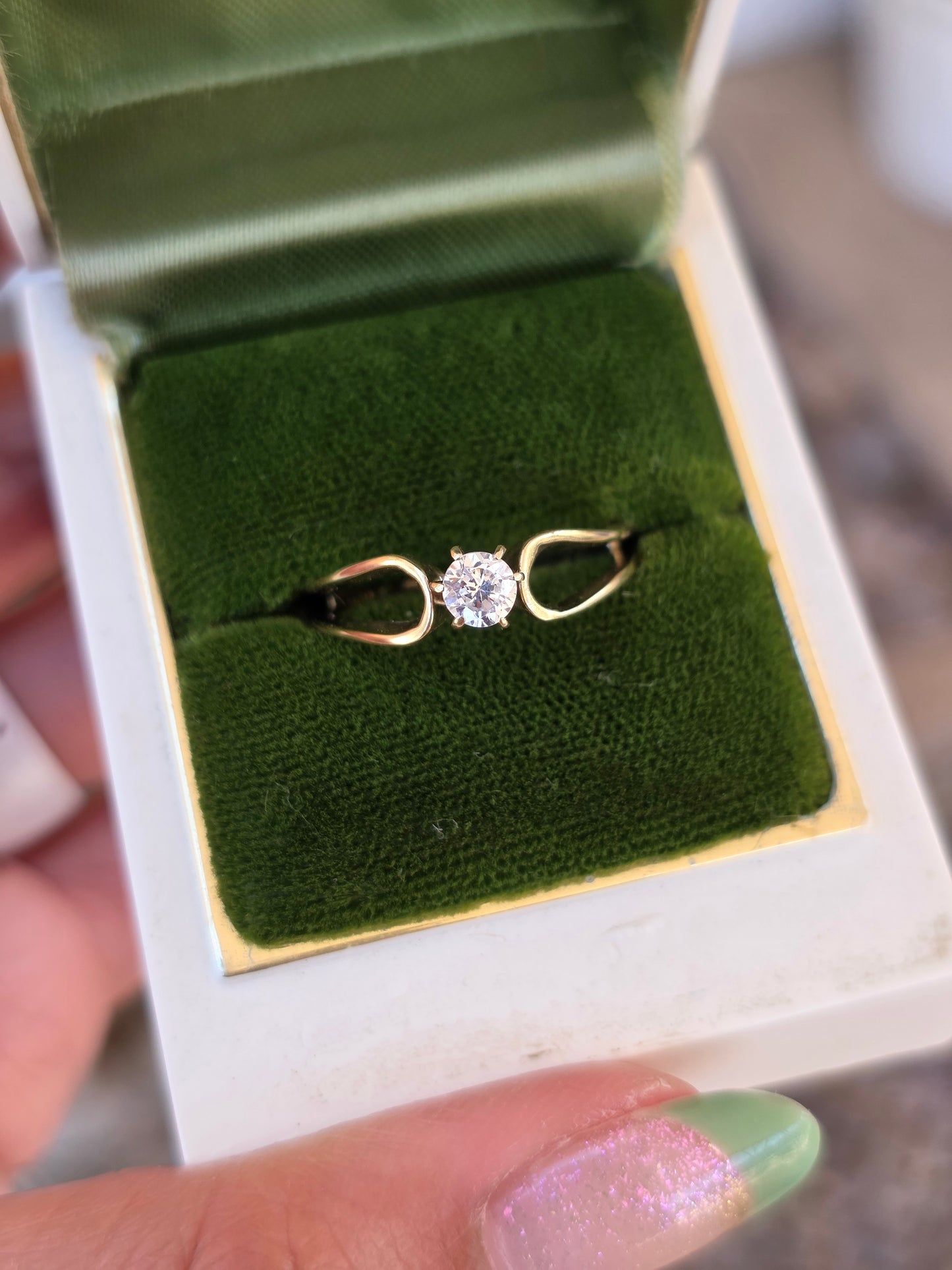 Beautiful Vintage 10k Gold Solitaire Ring Size 7
