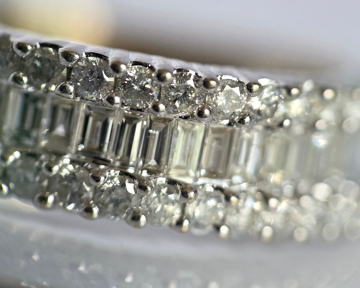 Stunning 1 Carat Total 14k White Gold Baguette Channel Set Diamond Band Size 5.25