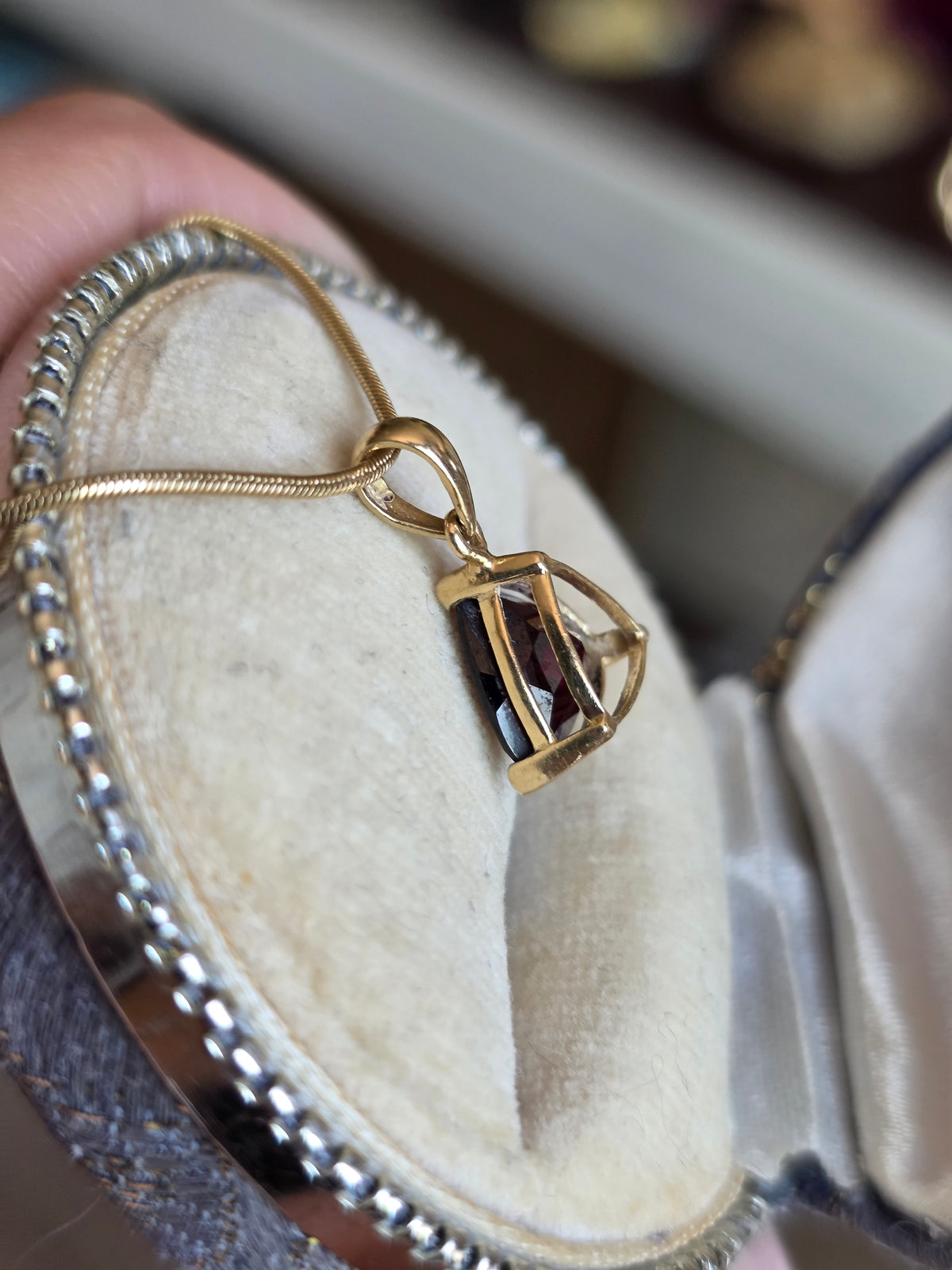 10k Gold Trillion Cut 2 Carat Garnet Solitaire Pendant (NO CHAIN)