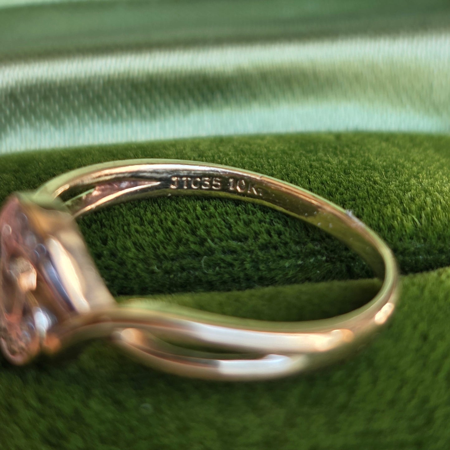 Pretty 2Tone 10k Diamond Ring Size 6.5