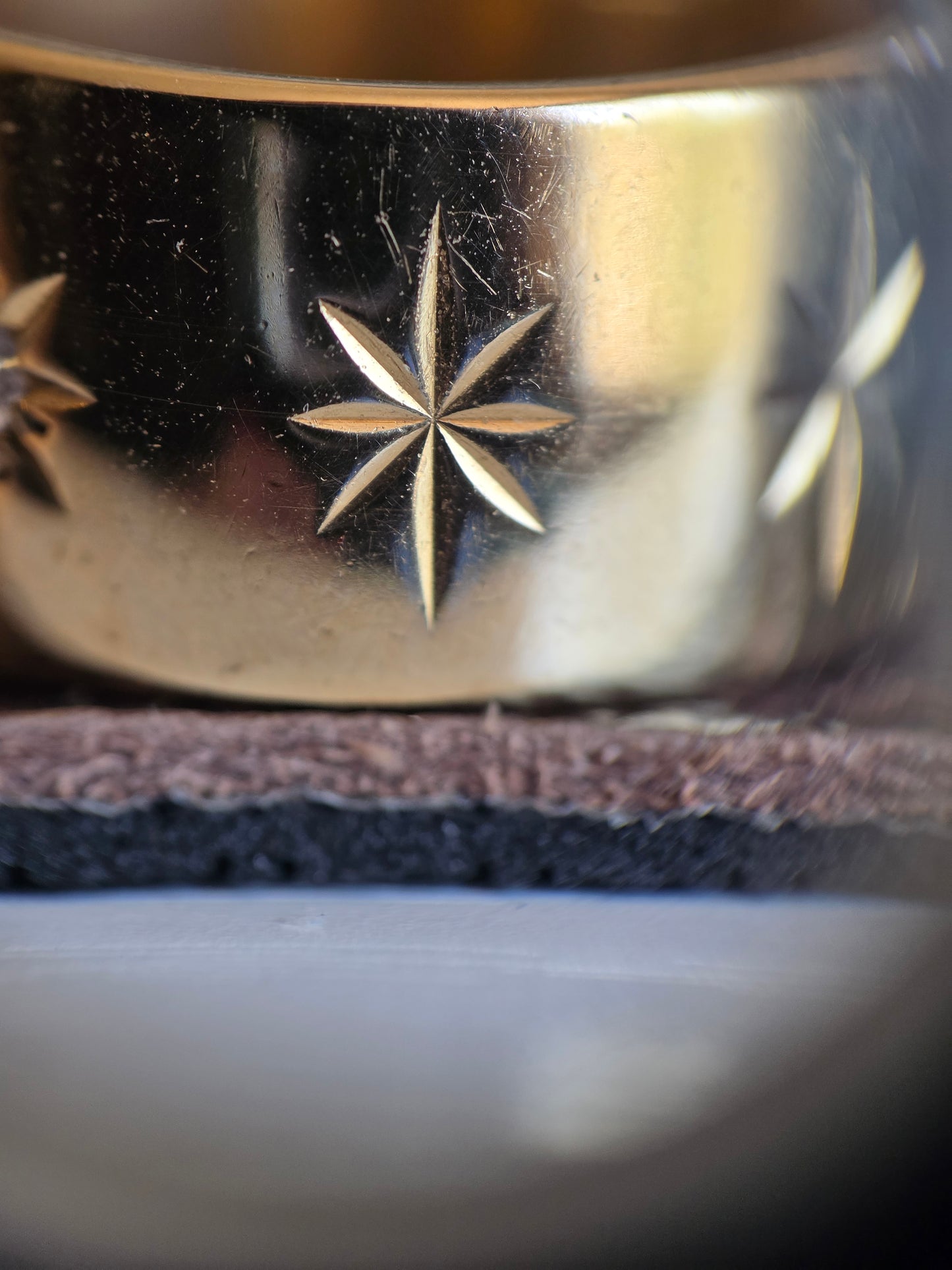 Gorgeous 14k Gold Starset Diamond Starburst Wide 10mm Chunky Cigar Band Hefty Ring Size 7