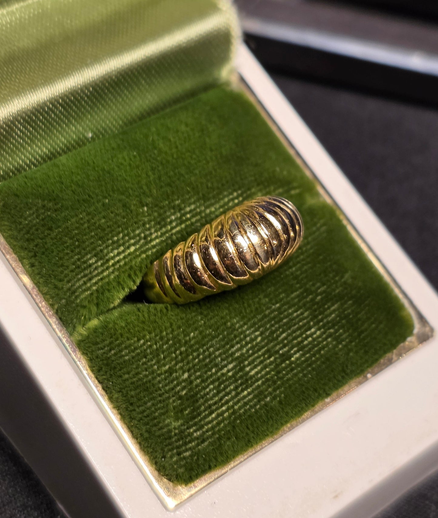 Solid 18k Gold Shrimp / Croissant Domed Ring Size 5.5