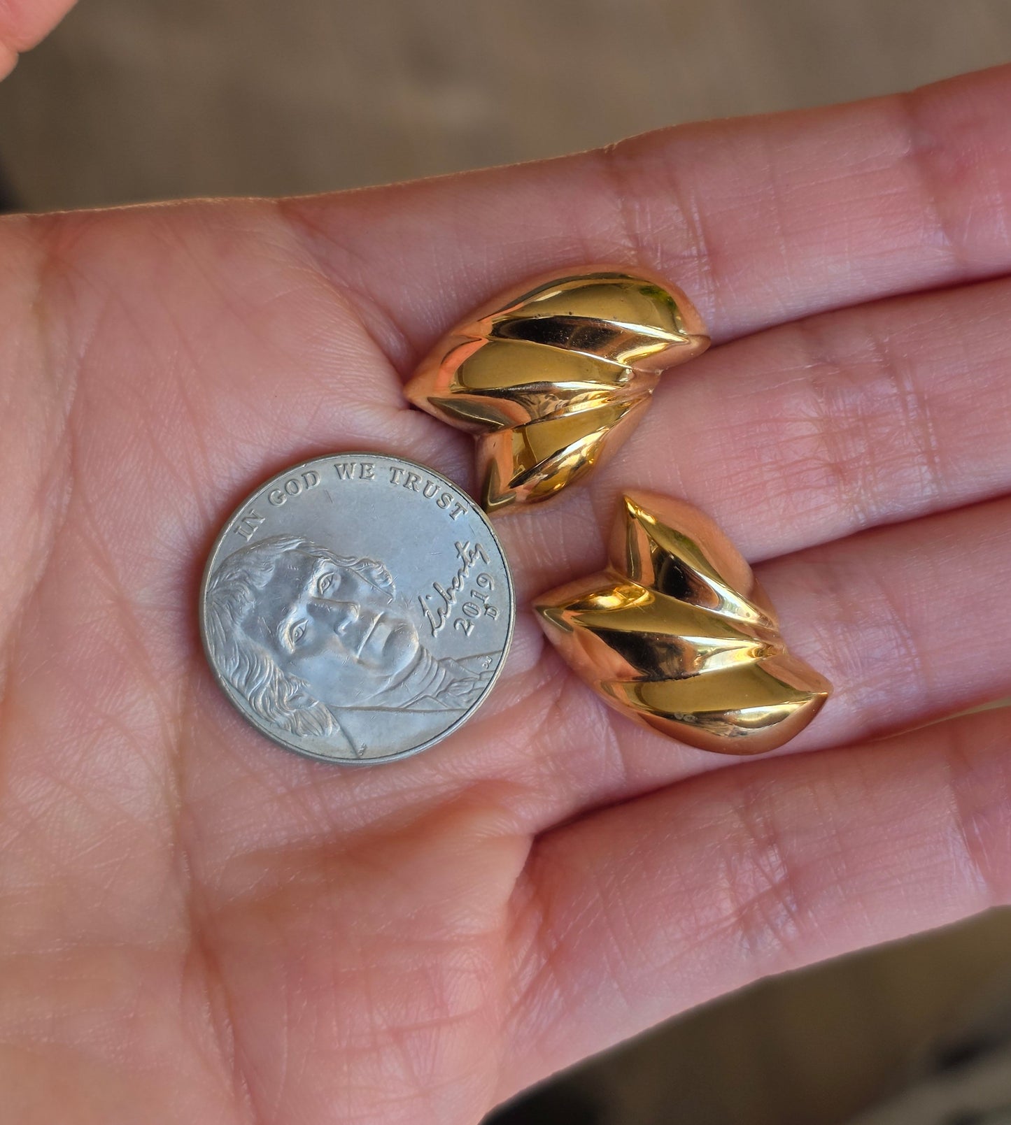 Lovely 14k Gold Vintage Statement Croissant/Fan Style Fashion Earrings