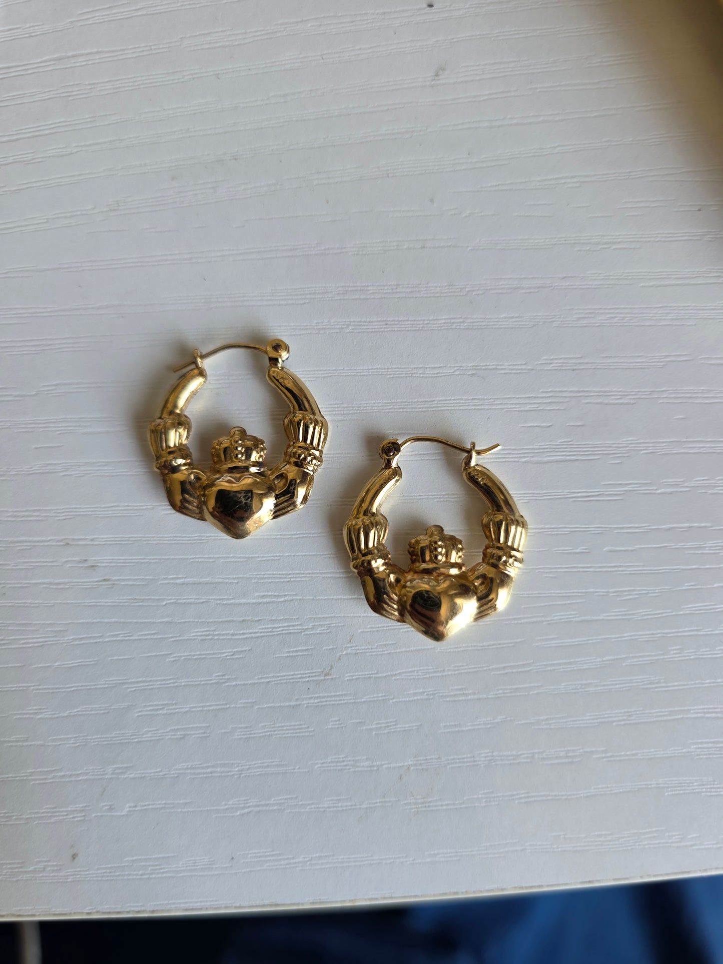 Pretty 14k Gold Claddagh Hollow Style Hoops Earrings