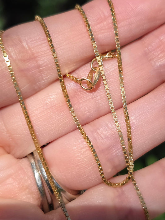 Vintage 14k Gold 0.9mm Classic Italian Made Box Chain 18"