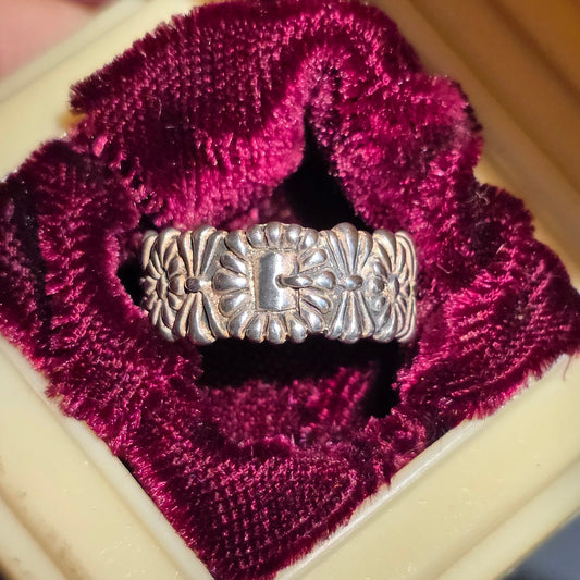Beautiful Vintage Sterling Silver Solid Chunky Carved Floral Buckle Textured Ring Size 8