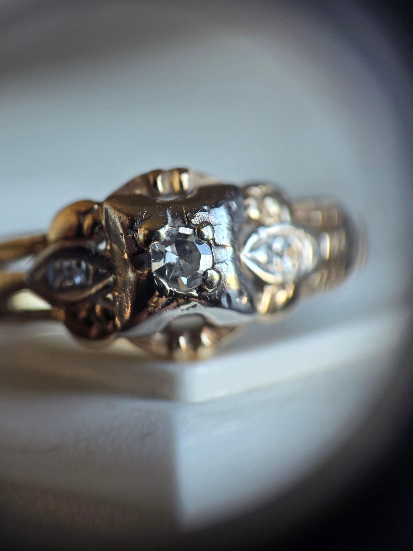 Beautiful Vintage 14k Gold Diamond Pinky Ring Size 3.5