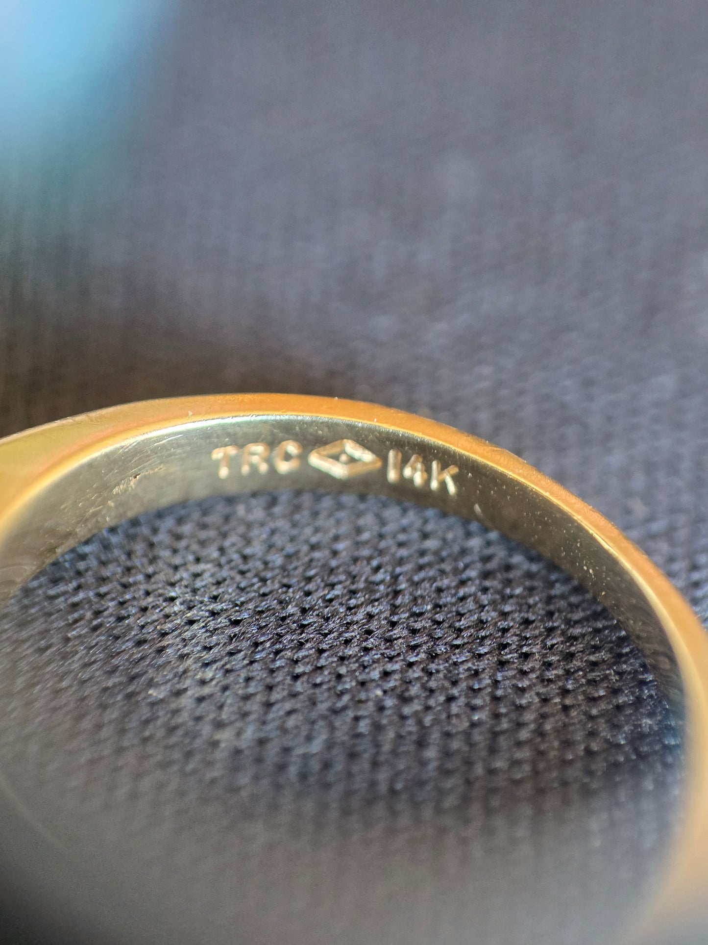 14k Gold Unique Diamond Accented Open Band Squared Ring Size 4.5