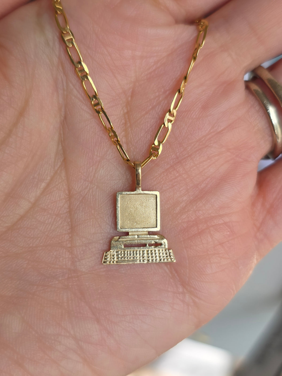 Awesome 14k Gold Retro Desktop Computer Charm (NO CHAIN)