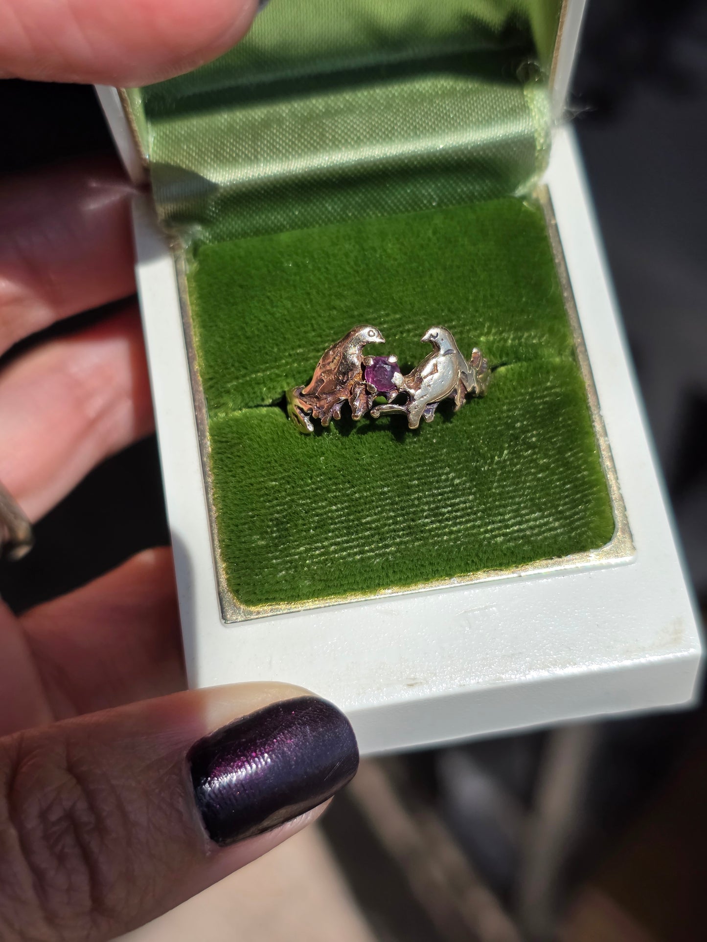 Lovely Vintage 10k Love Birds Topaz Accented Ring Size 8