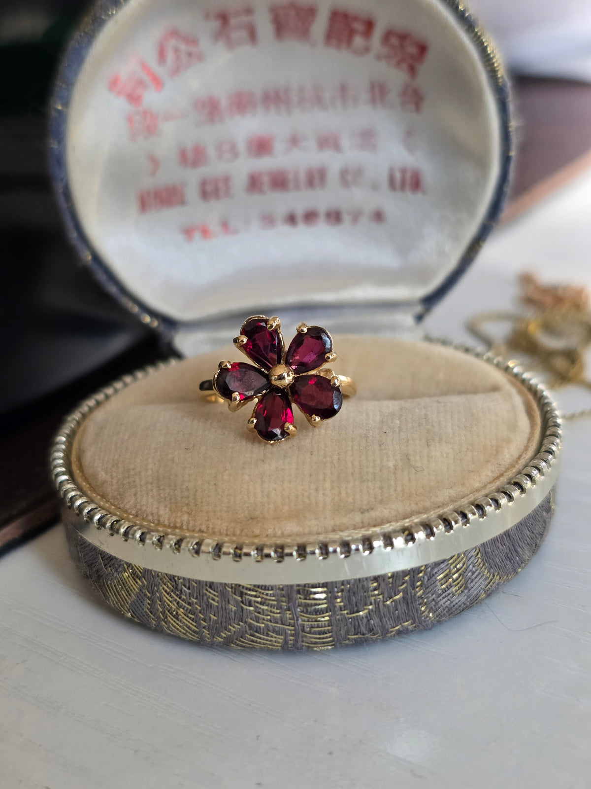 Stunning 14k Gold 1.50ctw Garnet Flower Cluster Statement Ring Size 4.5