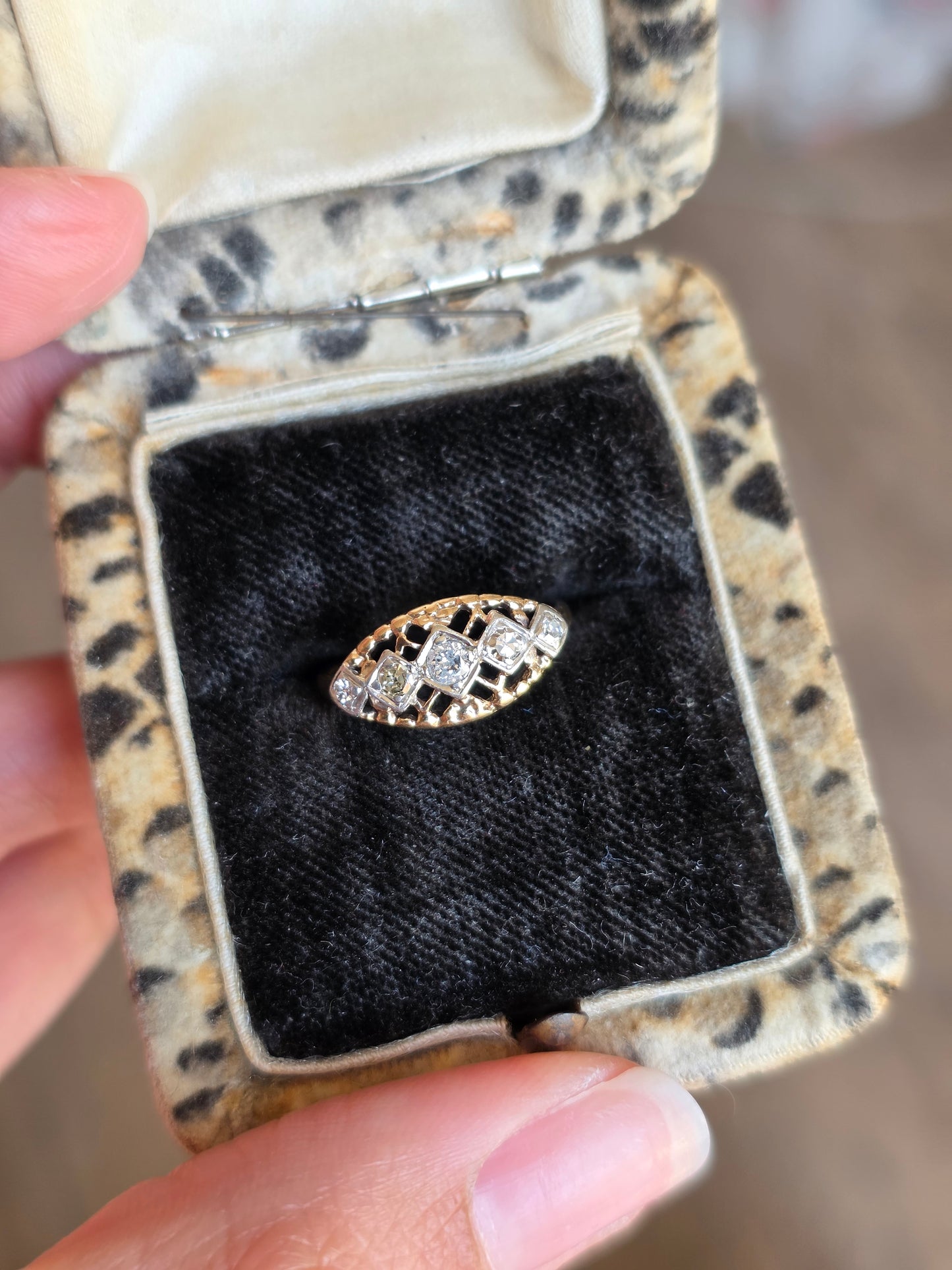 Beautiful Vintage Geometric Openwork Lattice 10k Two Toned Diamond Boat Ring Size 5