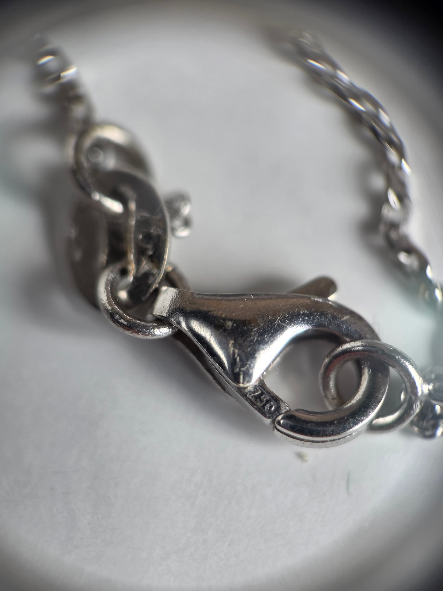 Gorgeous 18k White Gold Minimal Elegant Emerald Diamond Dainty  Pendant Necklace With Adjustable Biker Link Chain 16"/17"