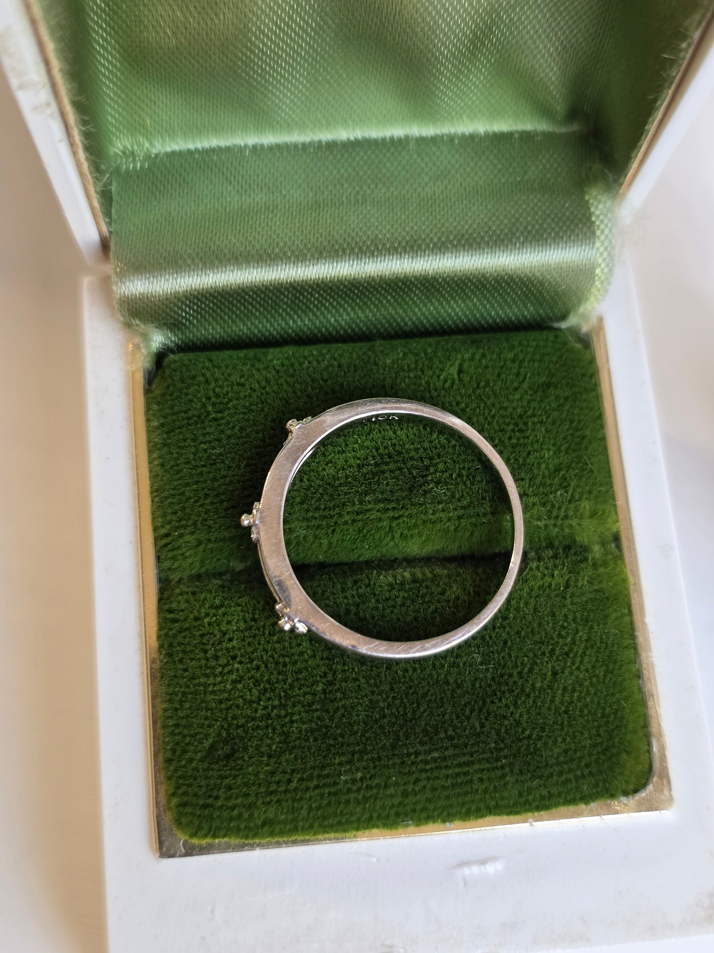 Pretty Flowers Diamond Stacker 10k White Gold Ring Size 7