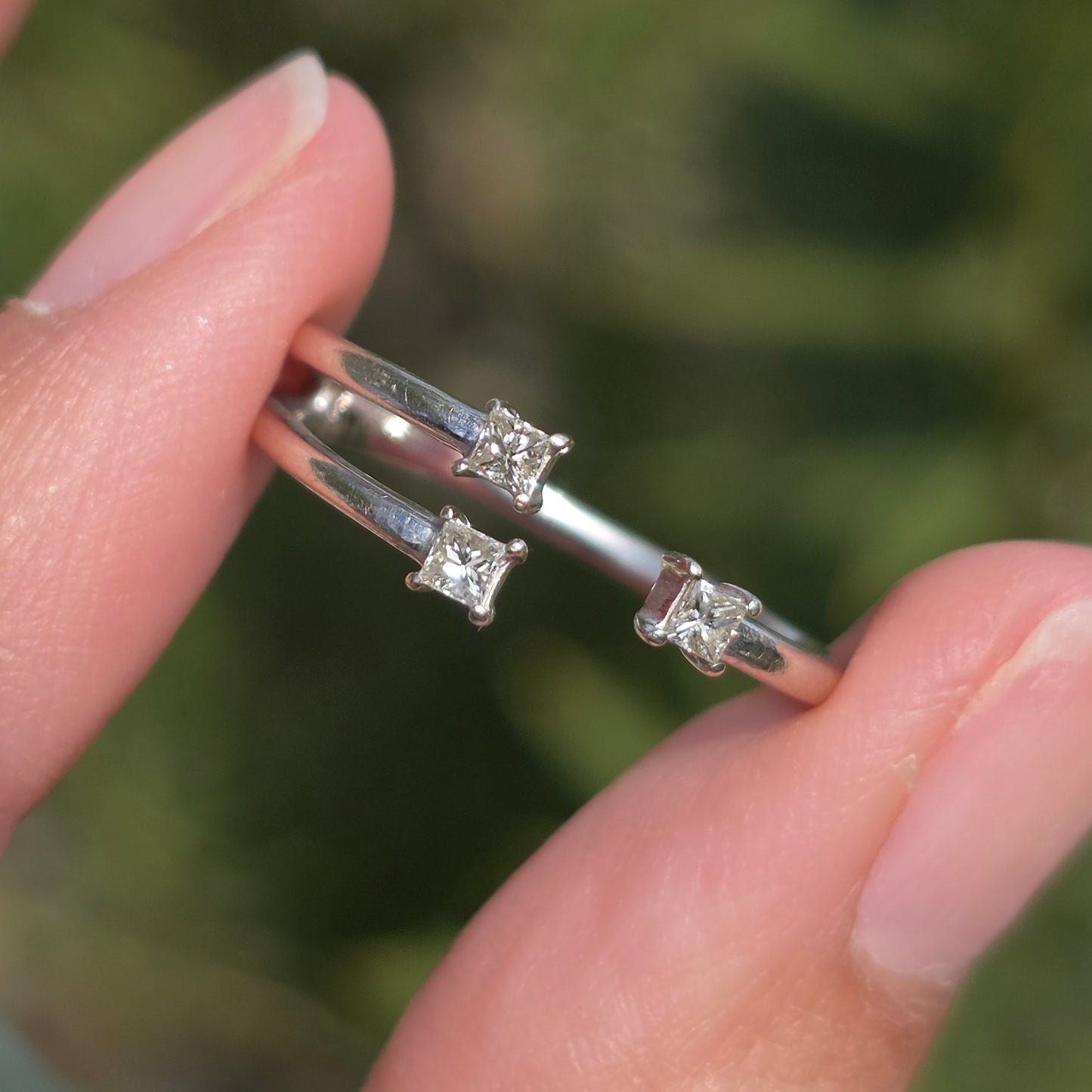 10k White Gold 3 Princess Diamond Open Band Ring Size 7.25