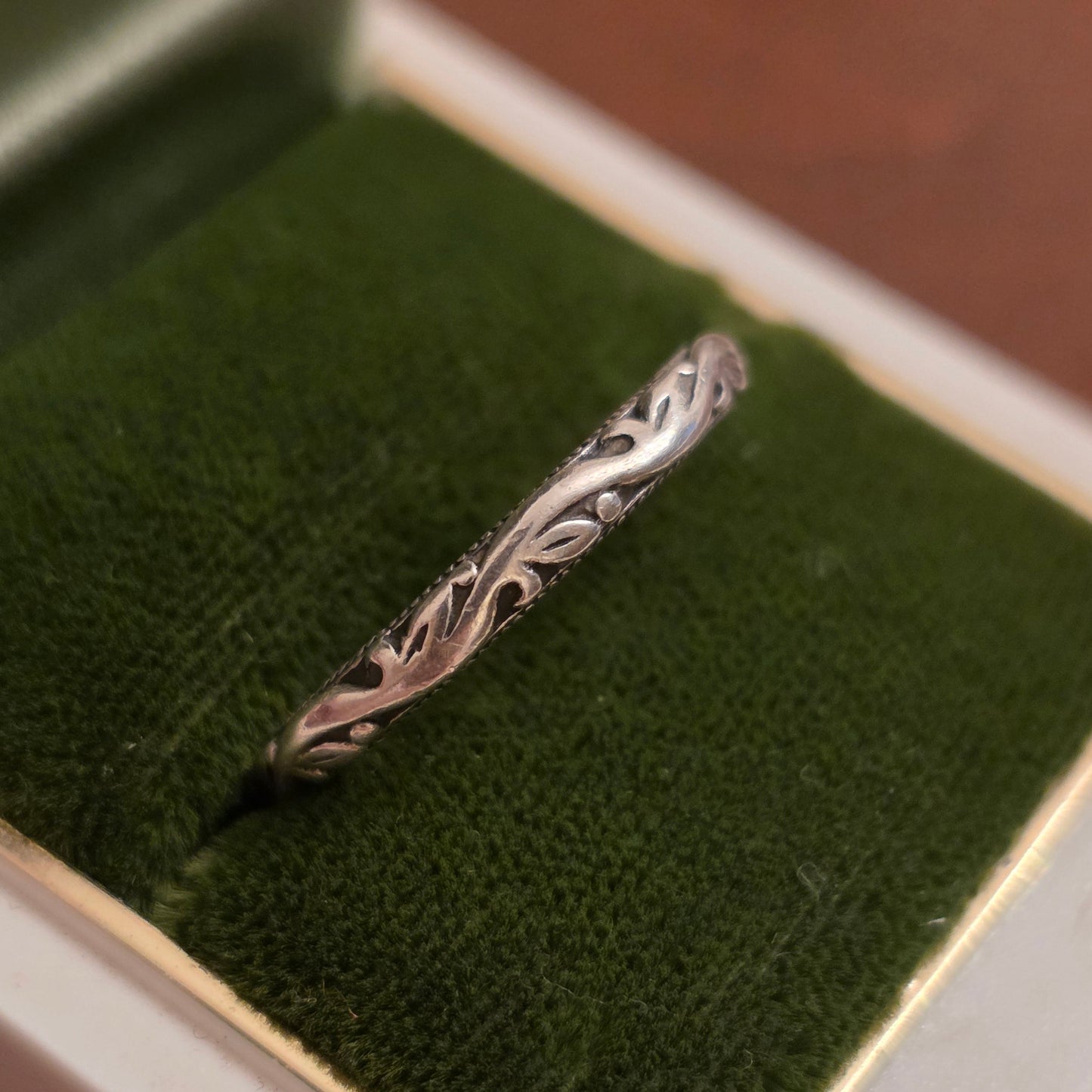 James Avery Sterling Silver Floral Carved Band Ring Size 7