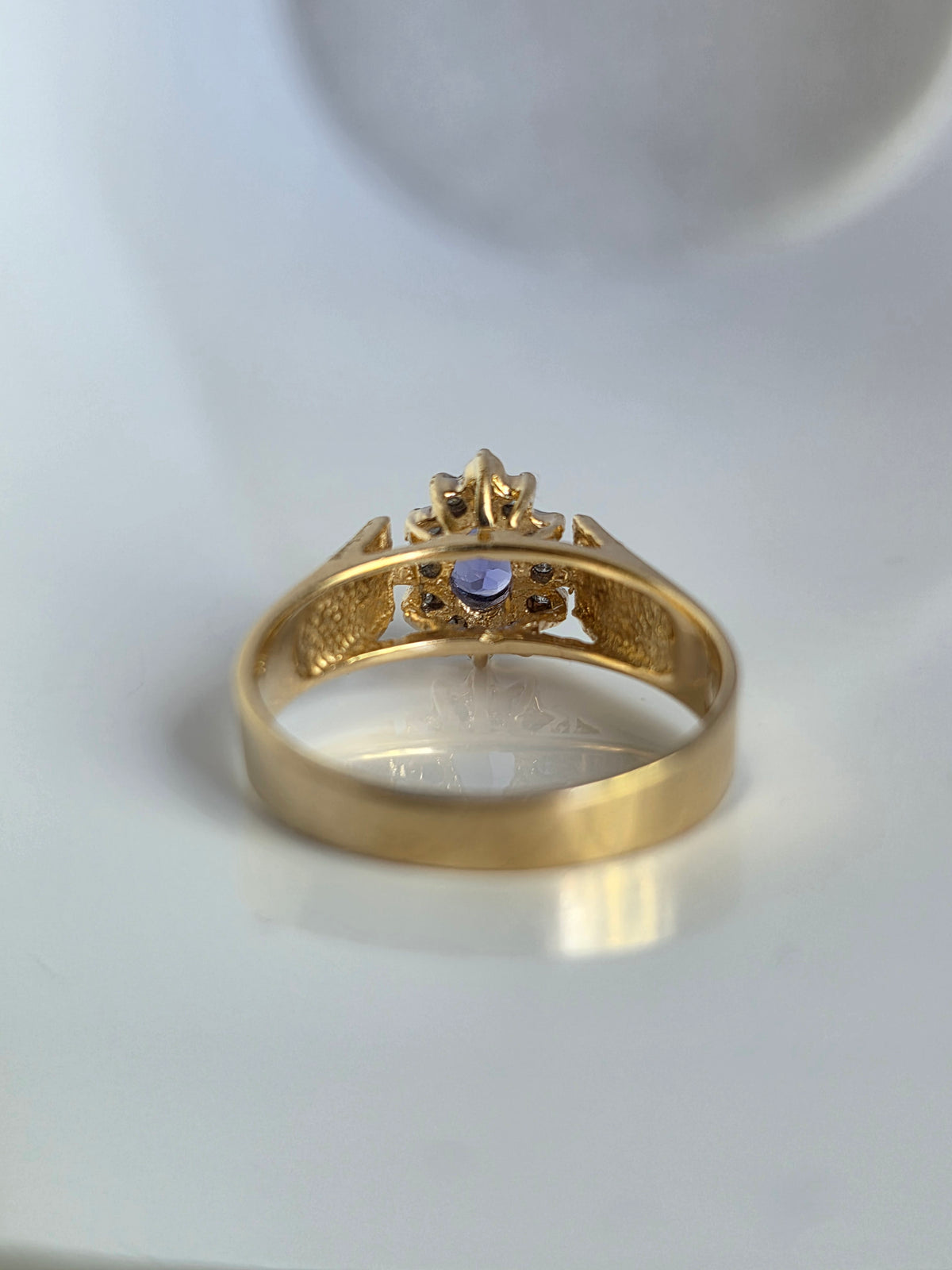 Beautiful 14k Gold Tanzanite and Diamond Halo Statement Ring Size 7