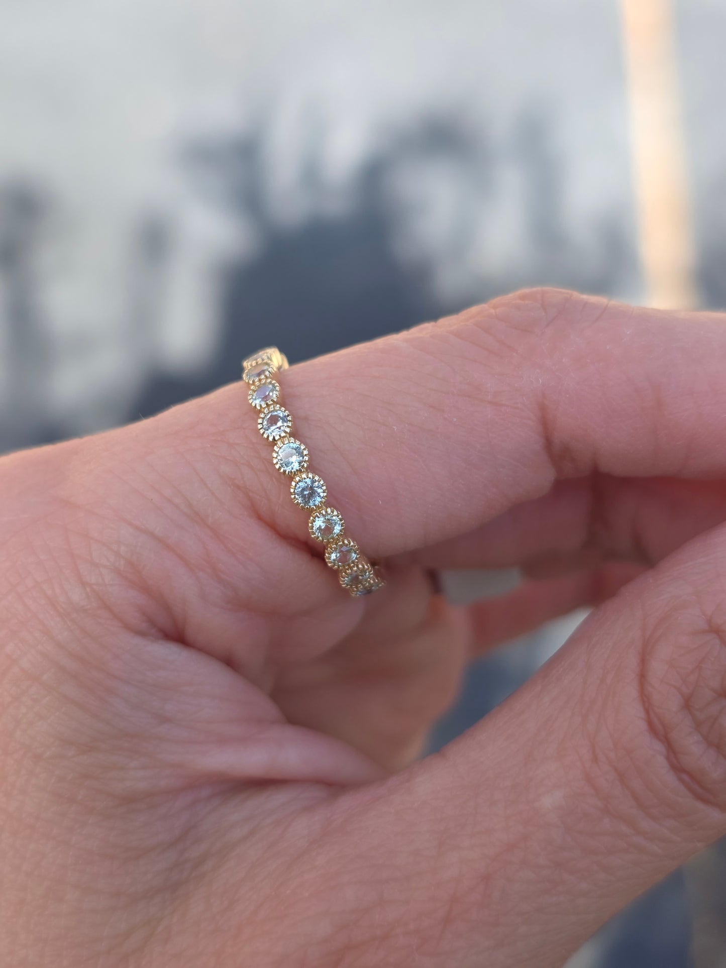 Gorgeous 14k Gold 1.10TCW Pale Blue Sapphire Bezel Set Full Eternity Band Ring Size 7
