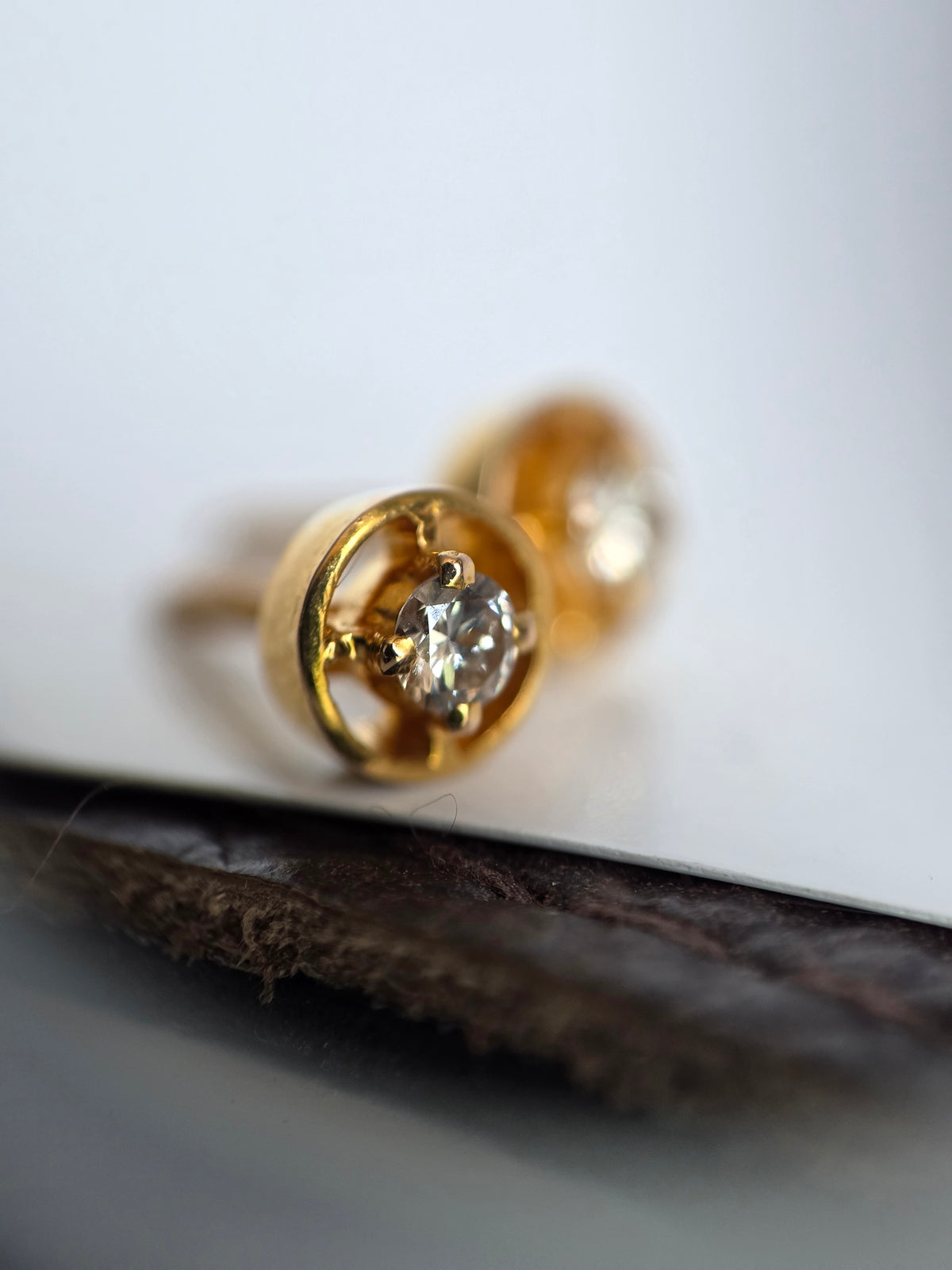 Gorgeous 14k Gold Diamond Dainty Studs Earrings