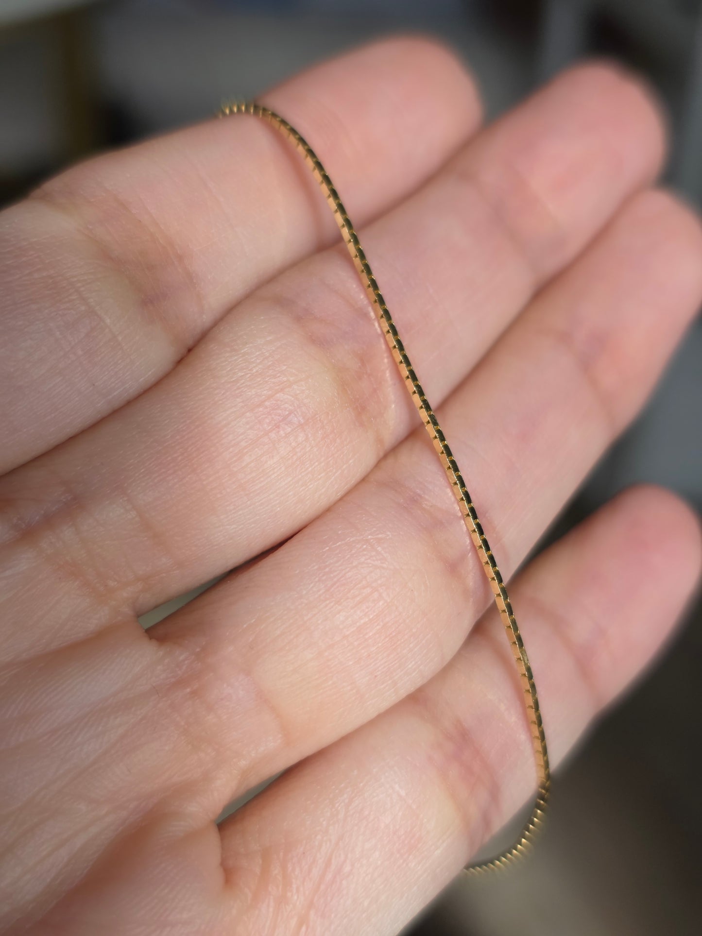 Lovely Minimalist 14k Gold Dainty 0.7mm Wide Box Chain Bracelet 7"
