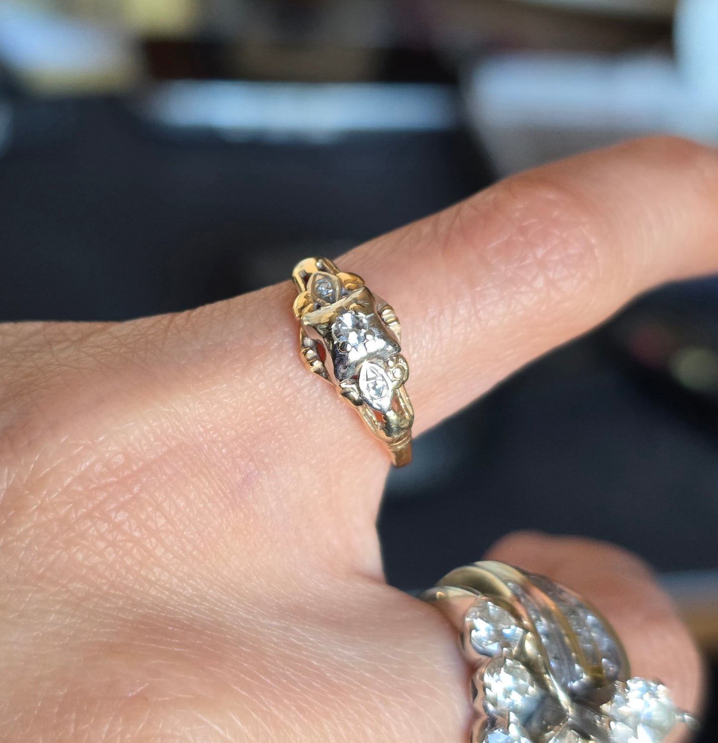 Beautiful Vintage 14k Gold Diamond Pinky Ring Size 3.5