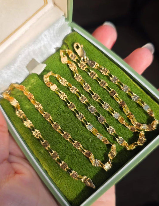 Beautiful Sparkling 10k Gold Diamond Cut Specialty Chain 20"