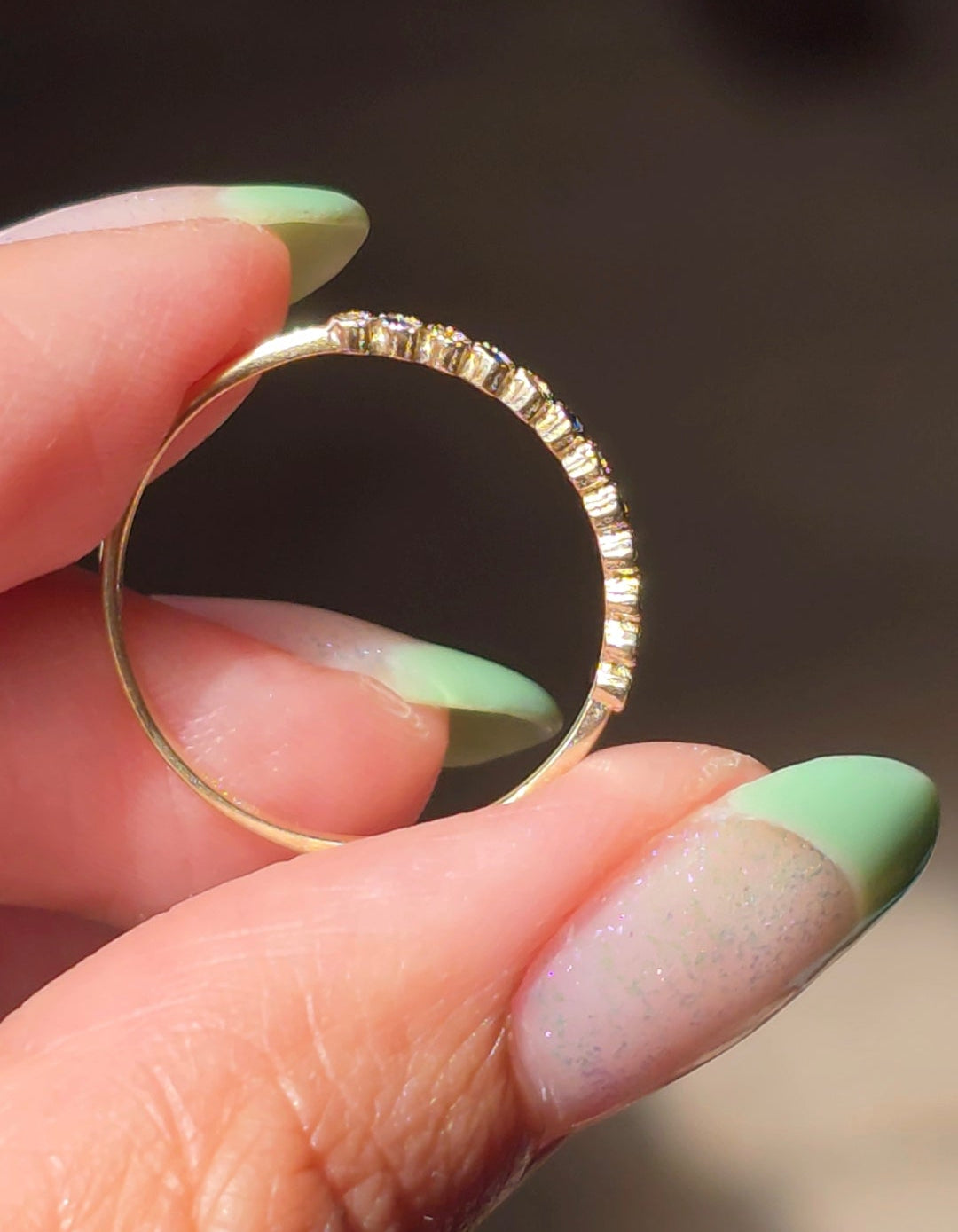 14k Gold Bezel Set Blue Spinel & White Gemstone Dainty Band Stacker Ring Size 6.75