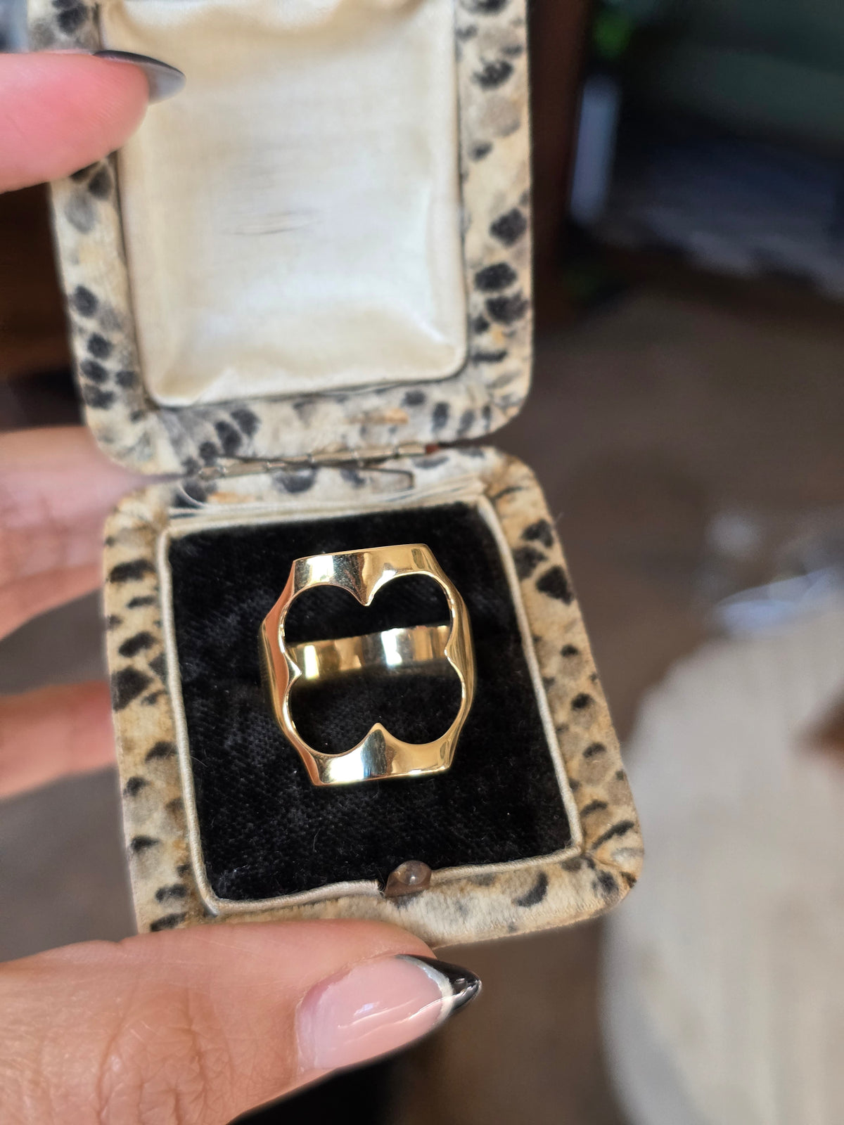 Awesome 14k Gold Clover CutOut Statement Ring Size 10