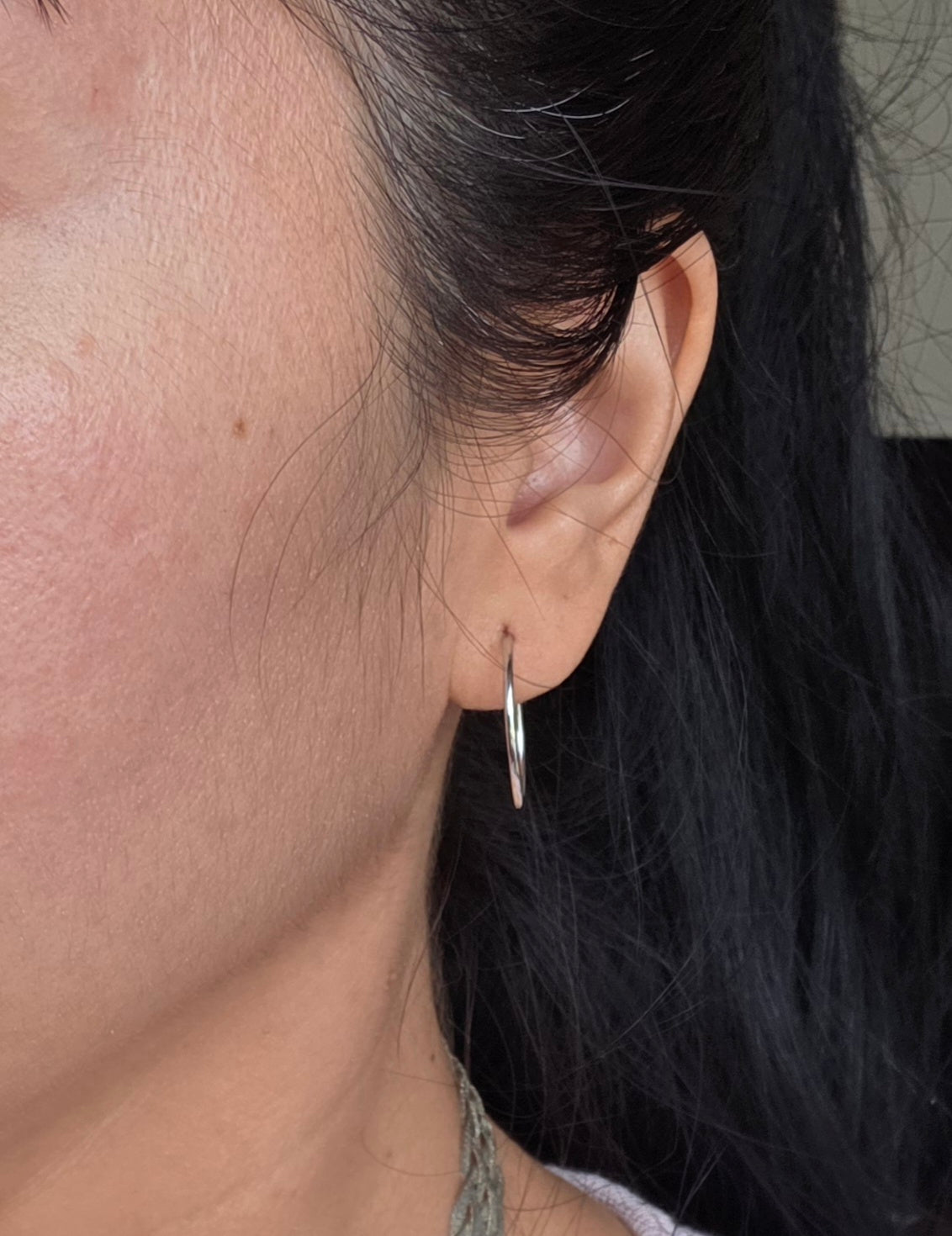 14k White Gold Lightweight Simple Polished 20mm Hoops